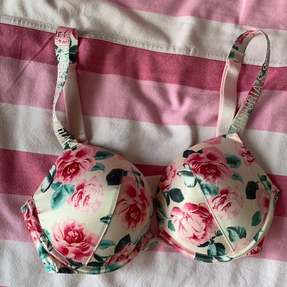 Victoria’s Secret Push up Bra 34C